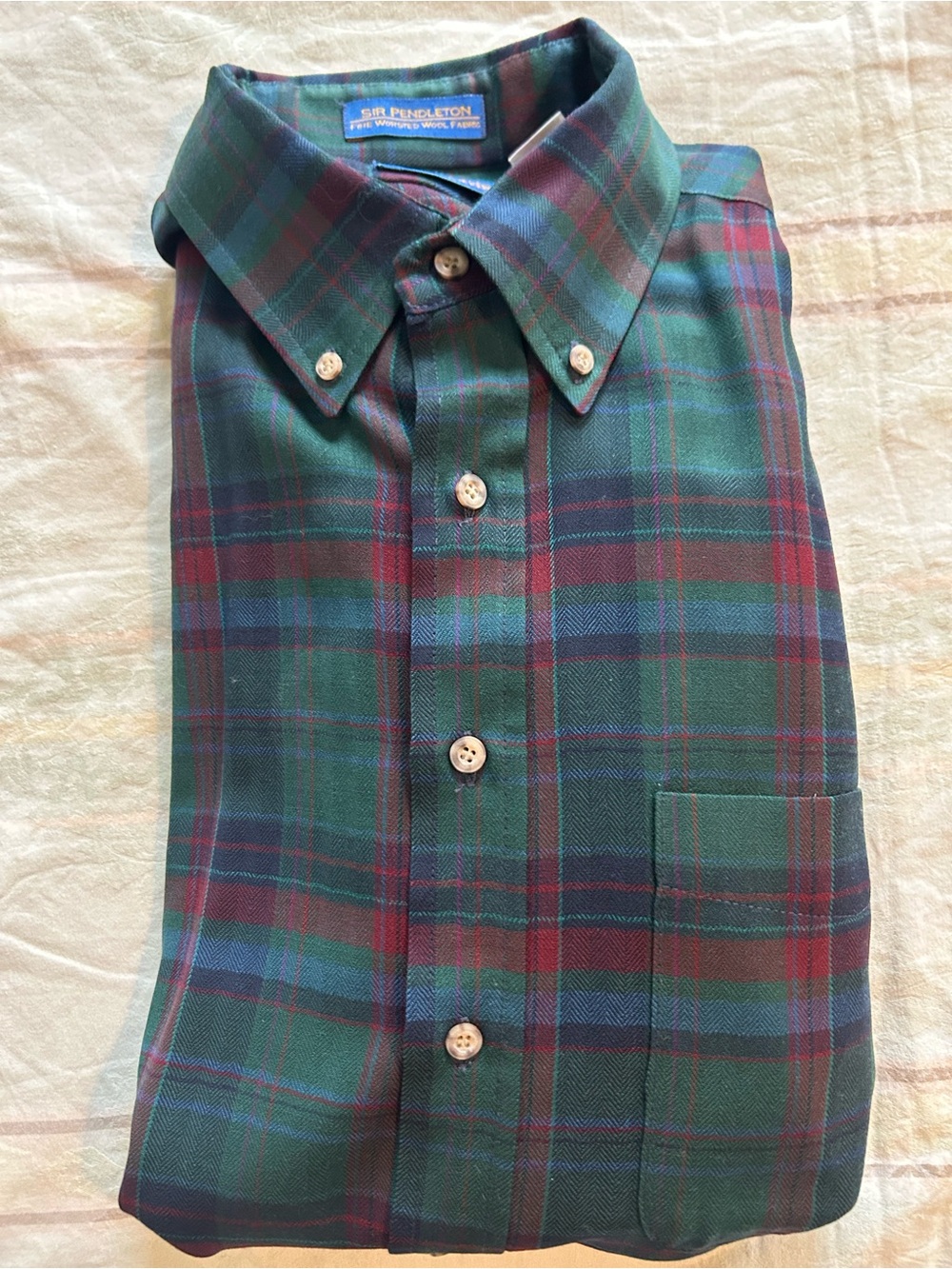Sir Pendleton 100 % Virgin Wool Men’s Large Green Red Plaid NWOT
